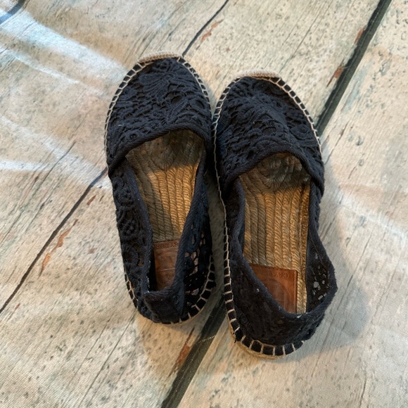 Tory Burch 6 black floral lace espadrilles sneakers slip on braided neutral - Picture 7 of 8